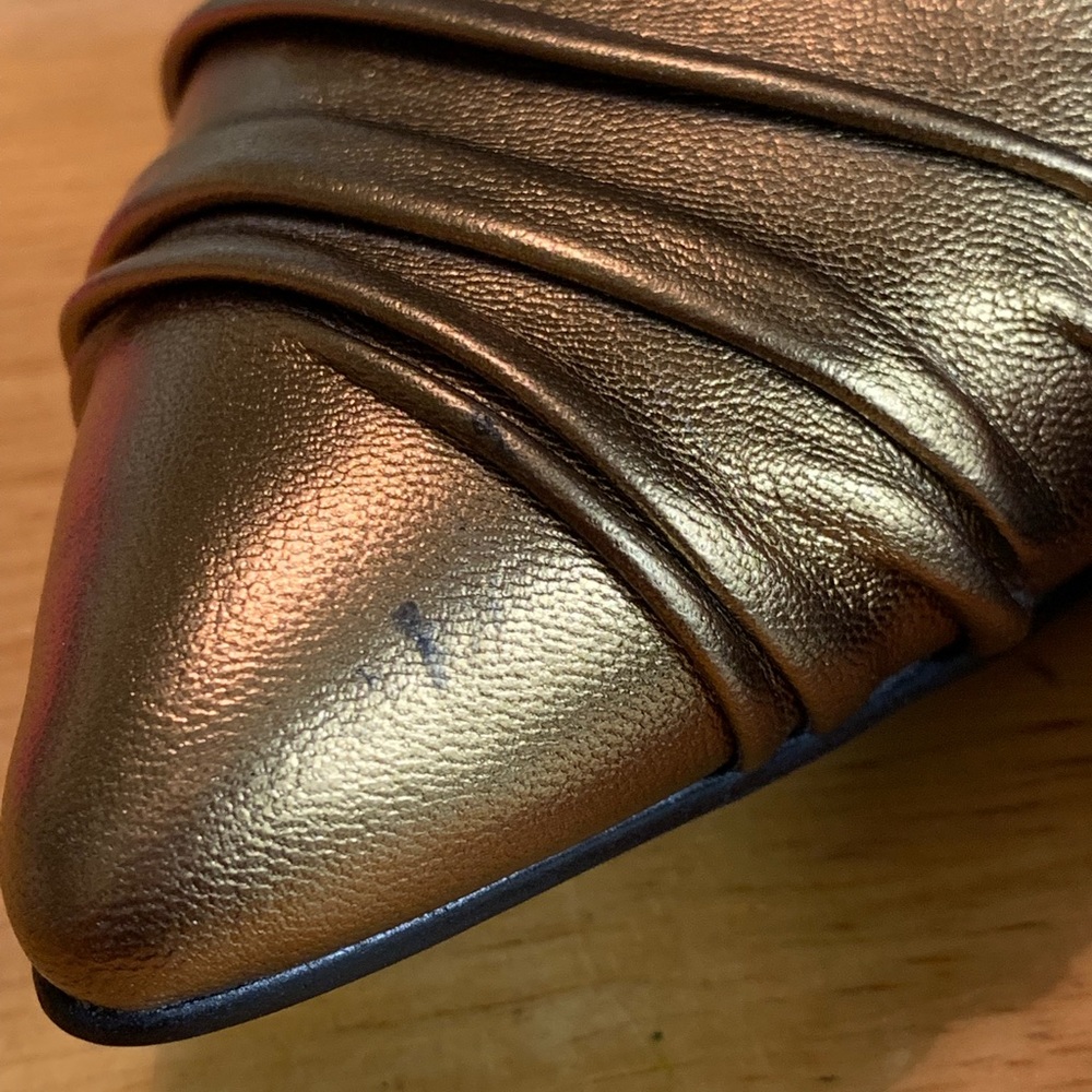 Carlos Santana Golden High Heels - Picture 6 of 7